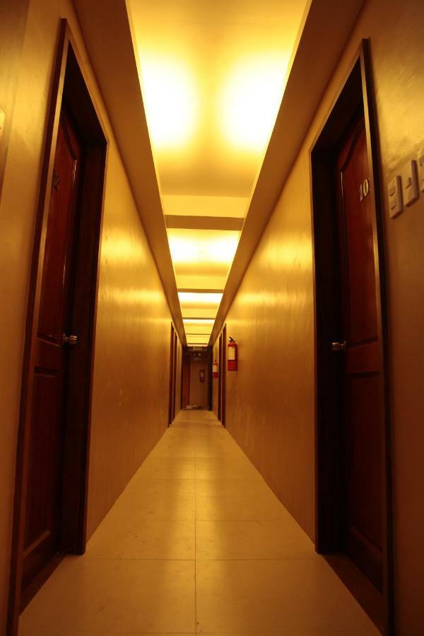 Optimum Pension House Dumaguete City Bagian luar foto