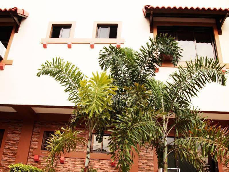 Optimum Pension House Dumaguete City Bagian luar foto